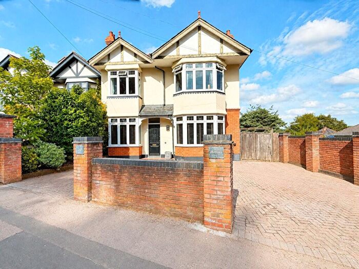 4 Bedroom Detached House For Sale In Cecil Avenue, Bournemouth, BH8