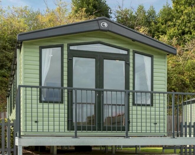 3 Bedroom Mobile/park Home For Sale In Astley Burf, Stourport-On-Severn, DY13