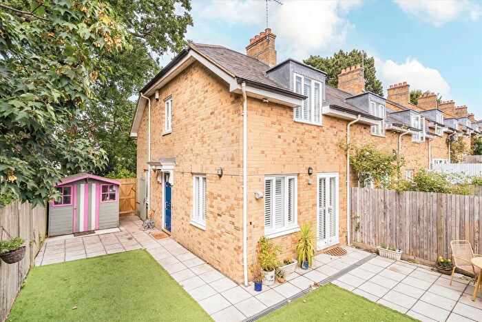 2 Bedroom End Of Terrace House For Sale In Henry Tate Mews, Streatham, SW16