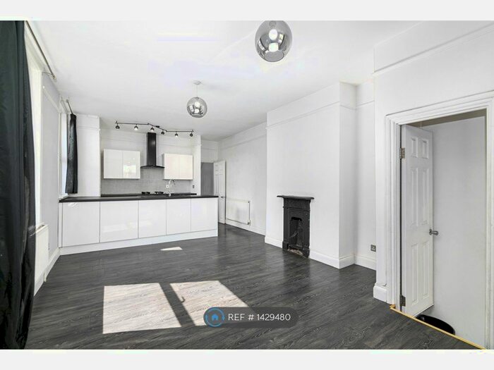 2 Bedroom Flat To Rent In Albert Road, London, E10