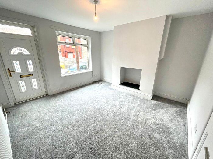 2 Bedroom House To Rent In Oakwell Terrace, Barnsley, S71