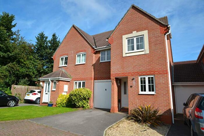 3 Bedroom Semi-Detached House To Rent In Moneyer Road, Andover, Hampshire, SP10