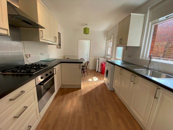 4 Bedroom Property To Rent In Beverley Road, Canterbury, CT2