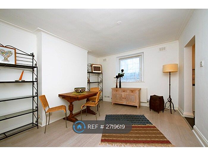 2 Bedroom Flat To Rent In Goldhawk Road, London, W12