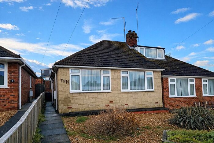 2 Bedroom Semi-Detached Bungalow For Sale In Montfort Close, Northampton, NN5