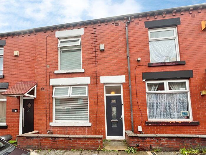 3 Bedroom Terraced House For Sale In Beaconsfield Street, Deane, BL3