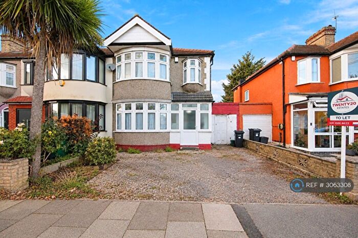 3 Bedroom Terraced House To Rent In Fairlop Road, Ilford, IG6