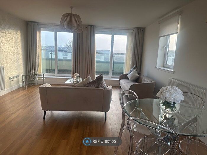 2 Bedroom Flat To Rent In Burnbrae Drive, Edinburgh, EH12