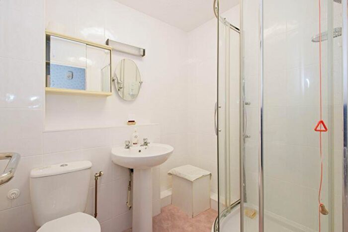 1 Bedroom Flat For Sale In Beech Haven Court, Crayford, DA1