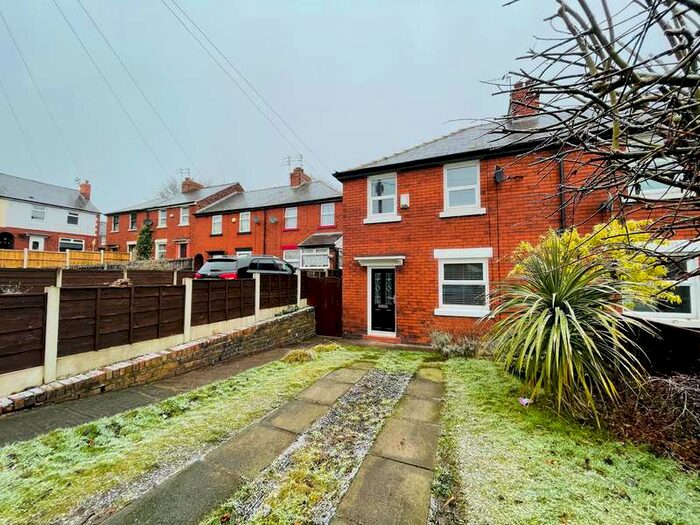 3 Bedroom End Of Terrace House To Rent In Polefield Grange, Prestwich, Manchester, M25