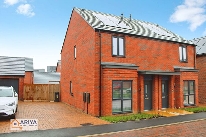 2 Bedroom Semi Detached House To Rent In Siskin Road, Glebelands, Leicester, LE4