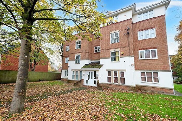 2 Bedroom Flat For Sale In Princeton Close, Salford, M6