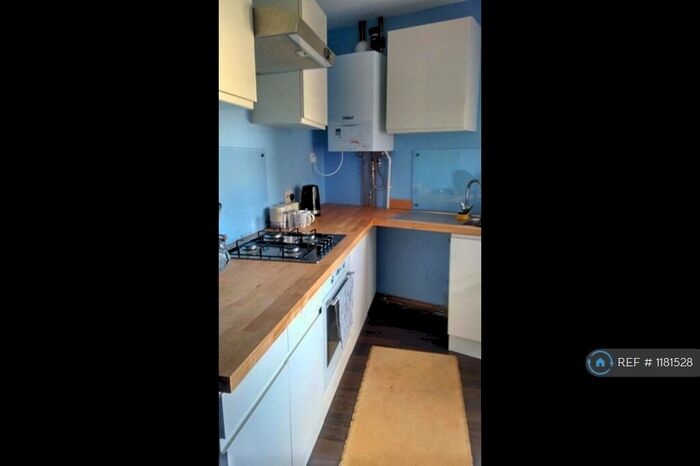 1 Bedroom End Of Terrace House To Rent In St. James Row, Rawtenstall, BB4