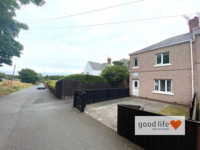 2 Bedroom End Terrace House For Sale In Claxheugh Cottages, South Hylton, Sunderland, SR4