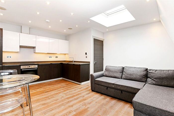 1 Bedroom Flat To Rent In Grayton House, - Fulham Road, London, SW6