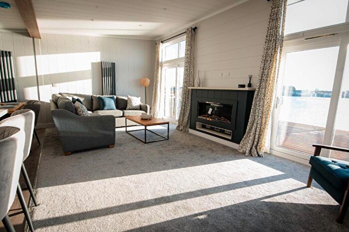 2 Bedroom Lodge For Sale In Great Hadham Country Club, SG10