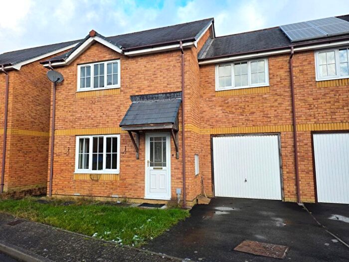 3 Bedroom Semi-Detached House For Sale In Clos Non, Llanbadarn Fawr, Aberystwyth, Ceredigion, SY23