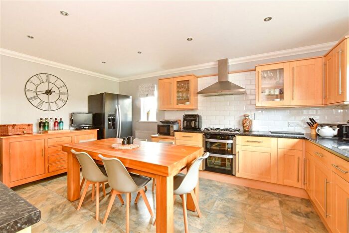 4 Bedroom Detached House For Sale In Upper Hyde Farm Lane, Shanklin, Isle Of Wight, PO37