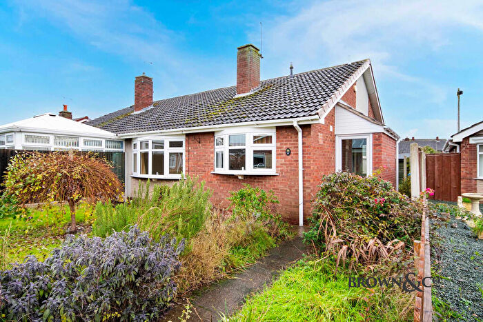 2 Bedroom Semi-Detached Bungalow For Sale In Clifton Way, Retford, DN22