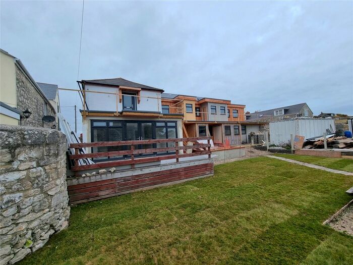 2 Bedroom Flat To Rent In Clifton Court, Portland, Dorset, DT5