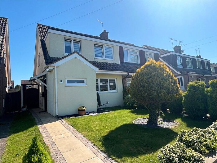 3 Bedroom Semi-Detached House For Sale In Admirals Way, Daventry, Northamptonshire, NN11
