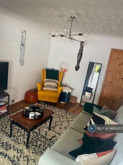 1 Bedroom Maisonette To Rent In Willow Tree Glade, Reading, RG31
