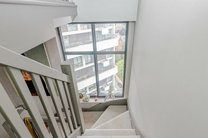 2 Bedroom Flat For Sale In Keeling House, Claredale Street, London, E2