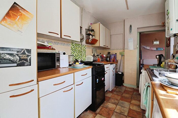 3 Bedroom Terraced House For Sale In Crofts Street, Cardiff, CF24
