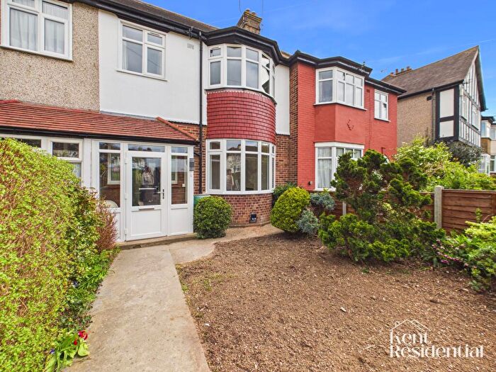 3 Bedroom Terraced House To Rent In Whitehill Road, Gravesend, DA12