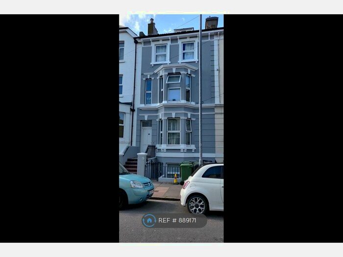2 Bedroom Flat To Rent In Pevensey Road, Eastbourne, BN21