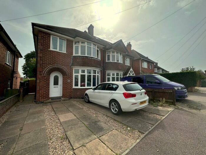 3 Bedroom House To Rent In Holt Drive, Loughborough, LE11