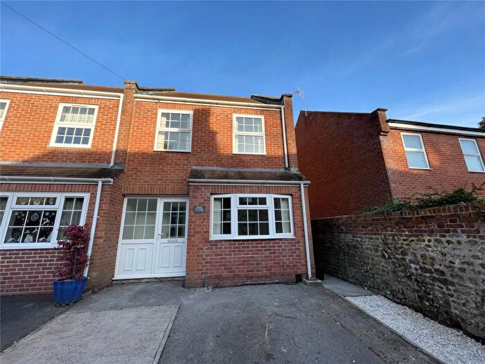3 Bedroom End Of Terrace House To Rent In Emwell Street, Warminster, BA12