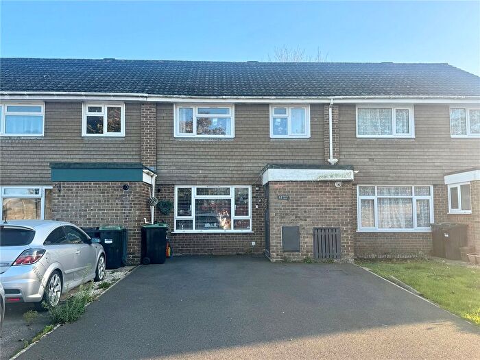 3 Bedroom Detached House For Sale In Marryat Road, New Milton, Hampshire, BH25