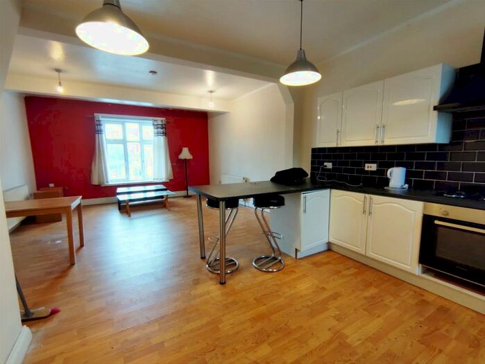 2 Bedroom Flat To Rent In Chorley Old Road, Bolton, BL1