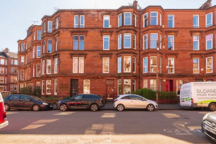 2 Bedroom Flat For Sale In Waverley Gardens, Shawlands, G41