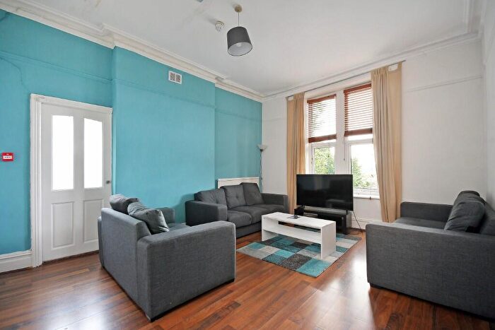 5 Bedroom Apartment To Rent In Newbould Lane, Sheffield, S10
