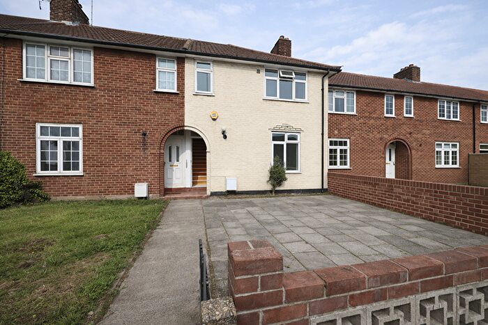 3 Bedroom Property To Rent In Westway, London, W12