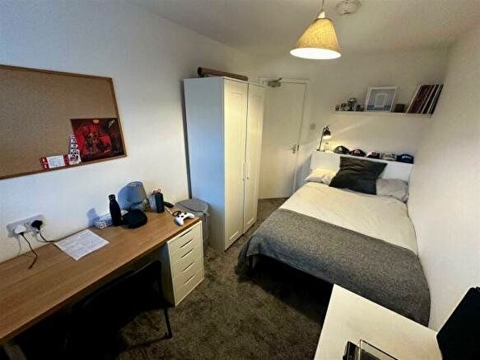 6 Bedroom Terraced House To Rent In Peveril Street, Nottingham, Nottinghamshire, NG7