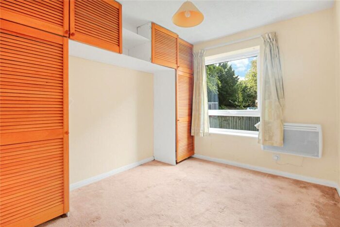 1 Bedroom Apartment For Sale In Rectory Close, Bracknell, Berkshire, RG12