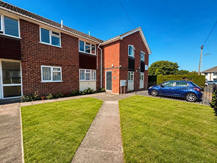 2 Bedroom Flat To Rent In Sunrise Avenue, Hornchurch, RM12