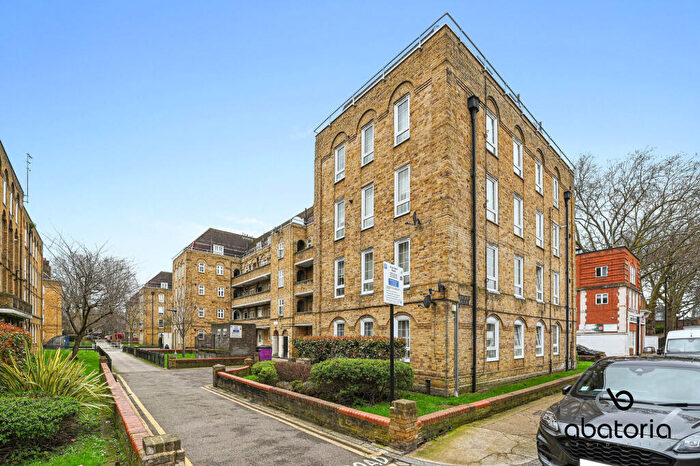 2 Bedroom Apartment For Sale In Beechey House, London, London, London, E1W
