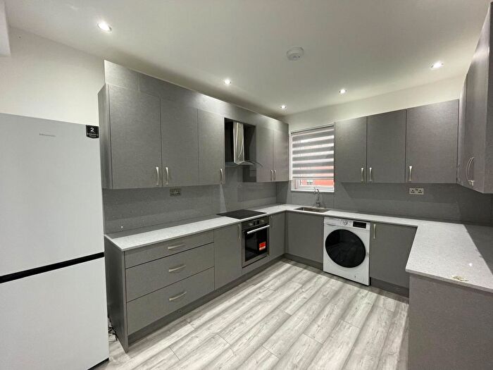 2 Bedroom Flat To Rent In The Broadway, Southall, UB1