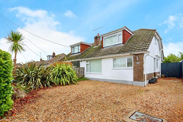 4 Bedroom Bungalow For Sale In Sandy Lane, Upton, Poole, BH16