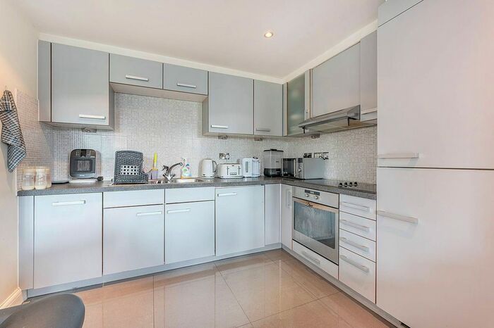 2 Bedroom Flat To Rent In Hanger Green, Park Royal, London, W5