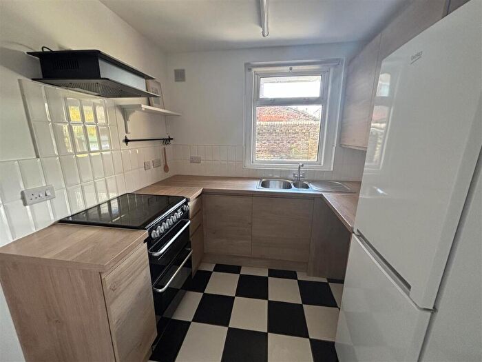 1 Bedroom Flat To Rent In Havelock Road, Southsea, PO5