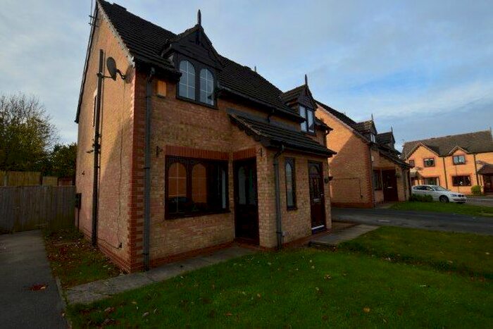 2 Bedroom Property To Rent In Greenside Park, Wakefield WF4