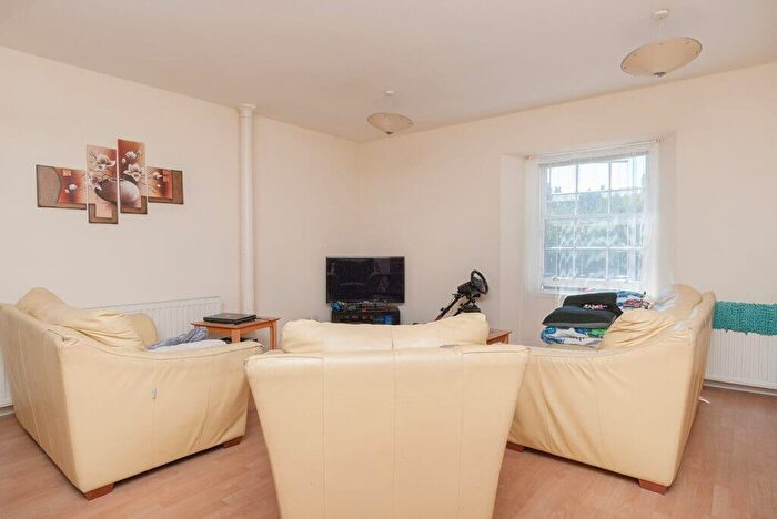 2 Bedroom Flat To Rent In L Smiths Place, Edinburgh, EH6