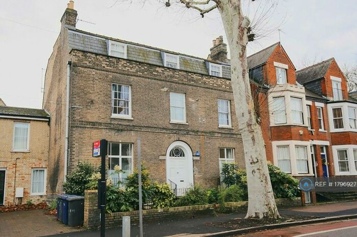 Studio To Rent In Newmarket Road, Cambridge, CB5