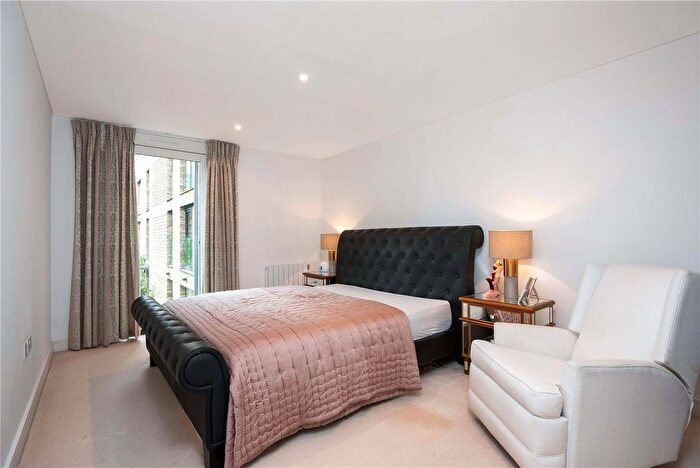 3 Bedroom Flat To Rent In Merlin Court, Handley Drive, London, SE3