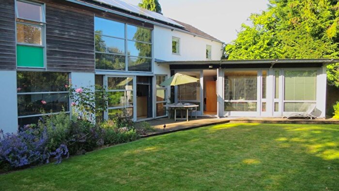 3 Bedroom Detached House For Sale In Grosvenor Place, Beverley, HU17